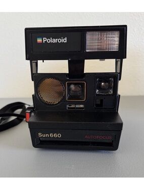 Vintage Polaroid Sun 660 Autofocus Camera Bundle w/ Case & Original Manual Kit